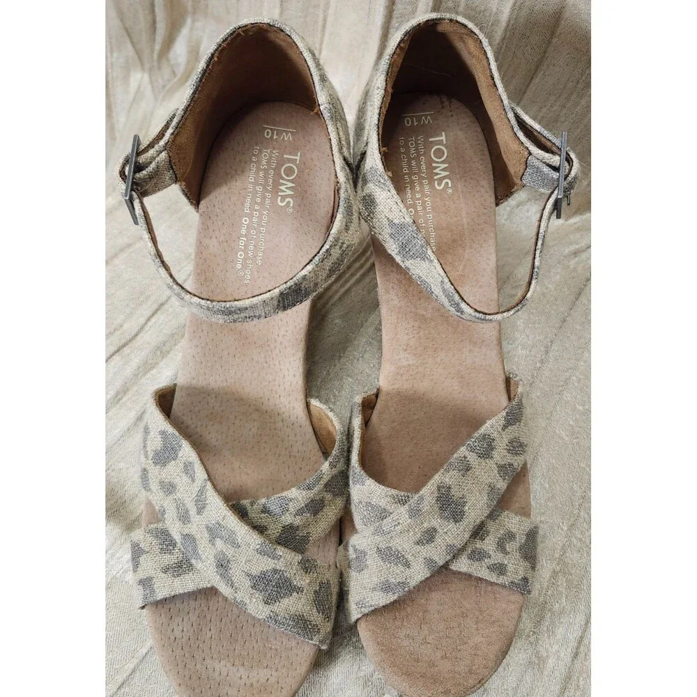TOMS Leopard Cheetah Print Crisscross Ankle Strap Wedges Sandals 10